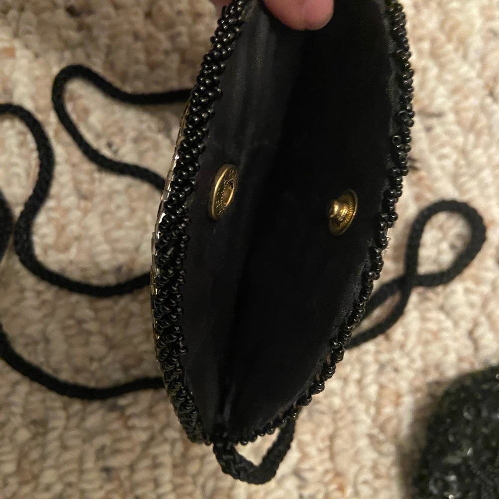 Small beaded purse - Picture 2 of 3